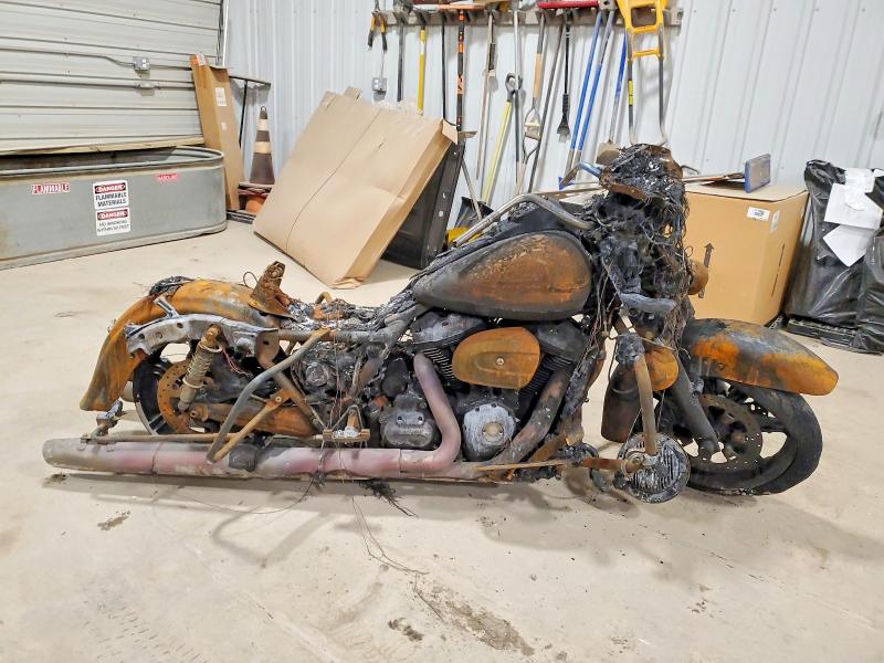 HARLEY-DAVIDSON FL 2021