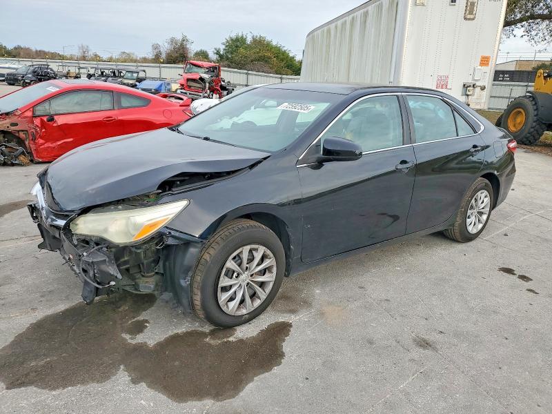 Фото 1 - TOYOTA CAMRY