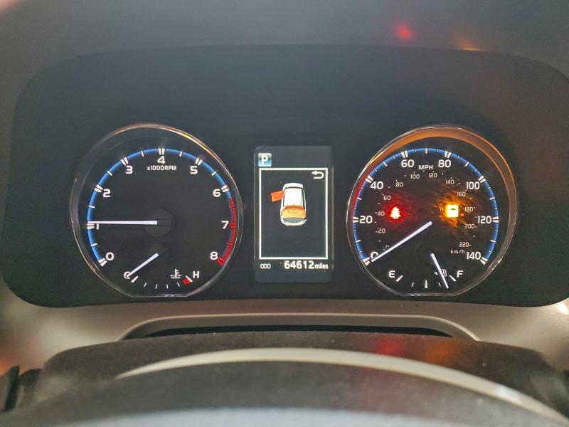 Фото 9 - TOYOTA RAV4