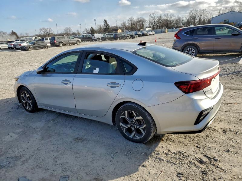 Фото 2 - KIA FORTE