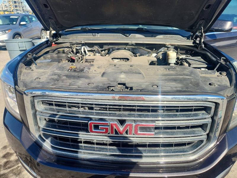 Фото 12 - GMC YUKON