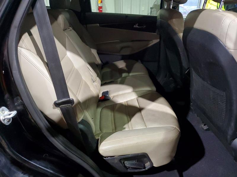 Фото 11 - KIA SORENTO