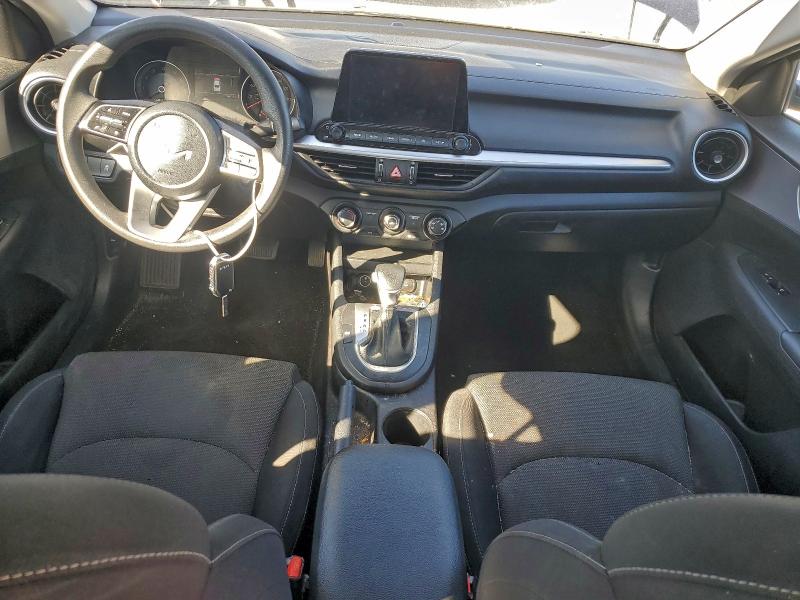 Фото 8 - KIA FORTE