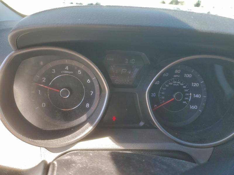 Фото 9 - HYUNDAI ELANTRA