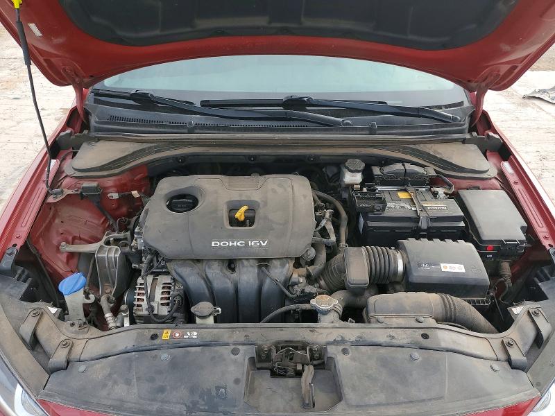 Фото 11 - HYUNDAI ELANTRA