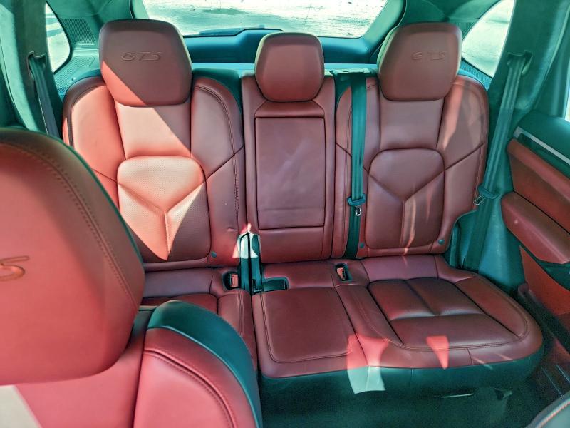 Фото 10 - PORSCHE CAYENNE