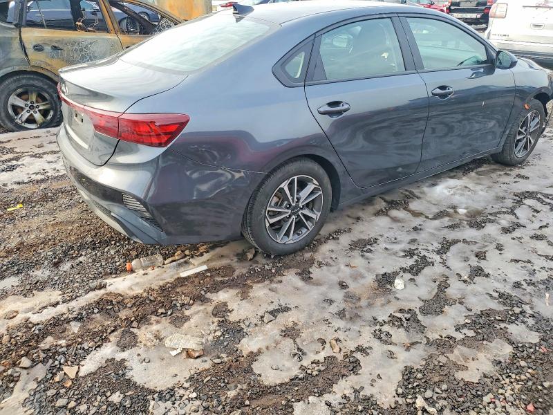 Фото 3 - KIA FORTE