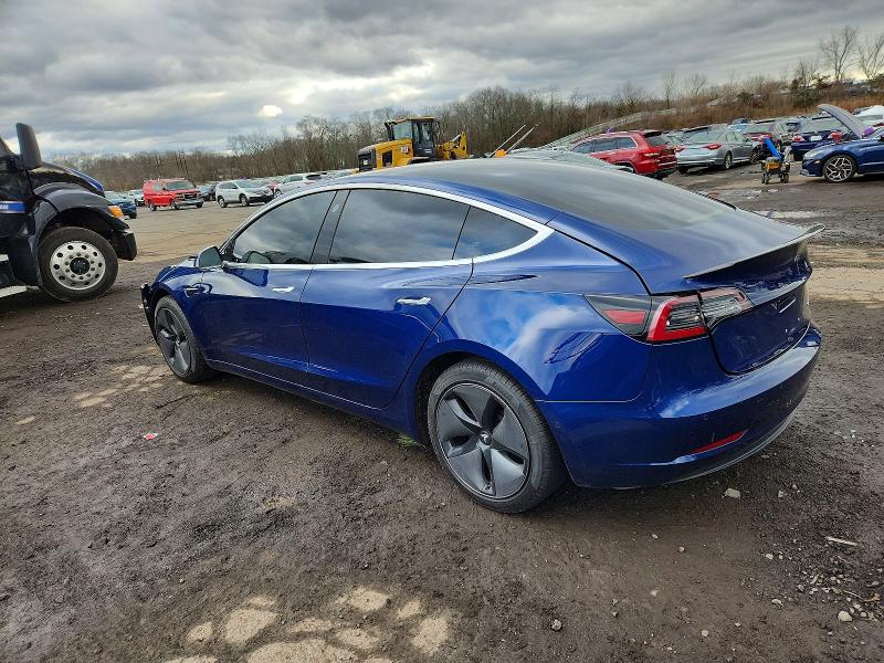 Фото 2 - TESLA MODEL 3