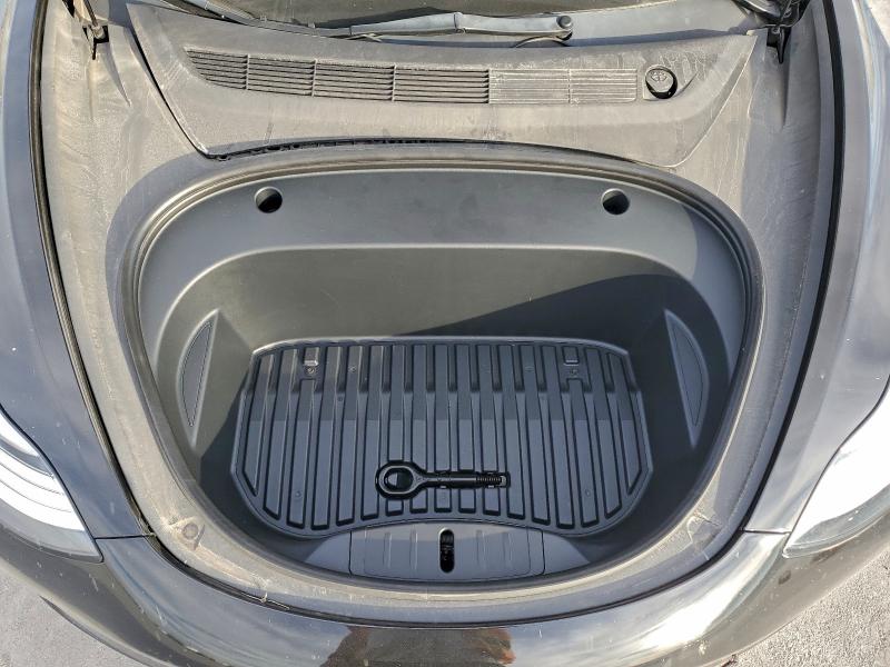 Фото 11 - TESLA MODEL 3