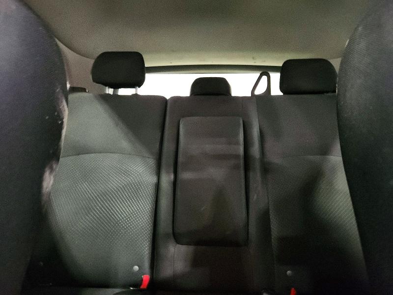 Фото 10 - MITSUBISHI OUTLANDER