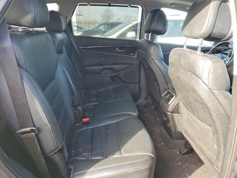 Фото 11 - KIA SORENTO