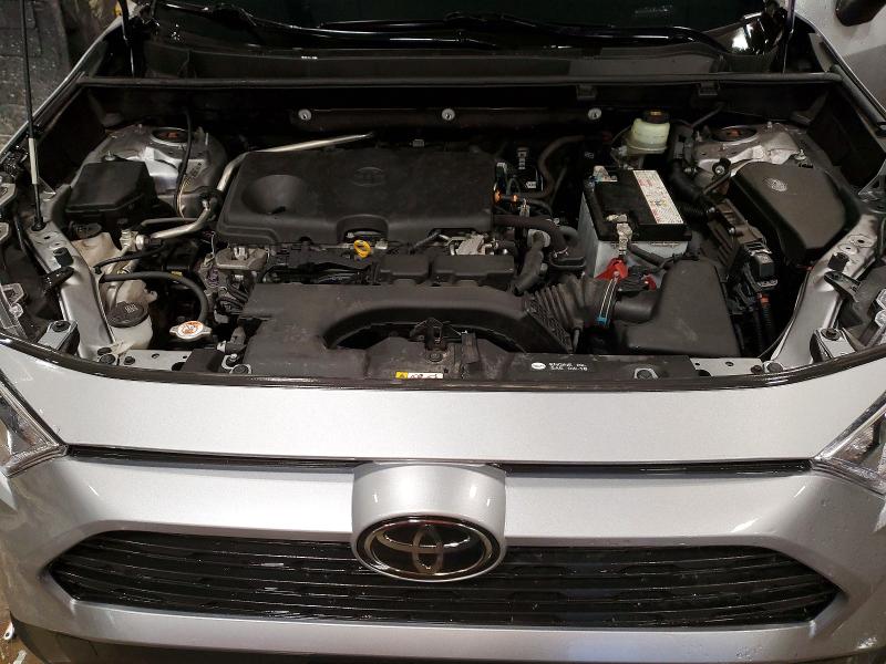 Фото 12 - TOYOTA RAV4