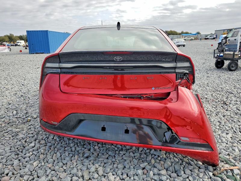 Фото 6 - TOYOTA PRIUS