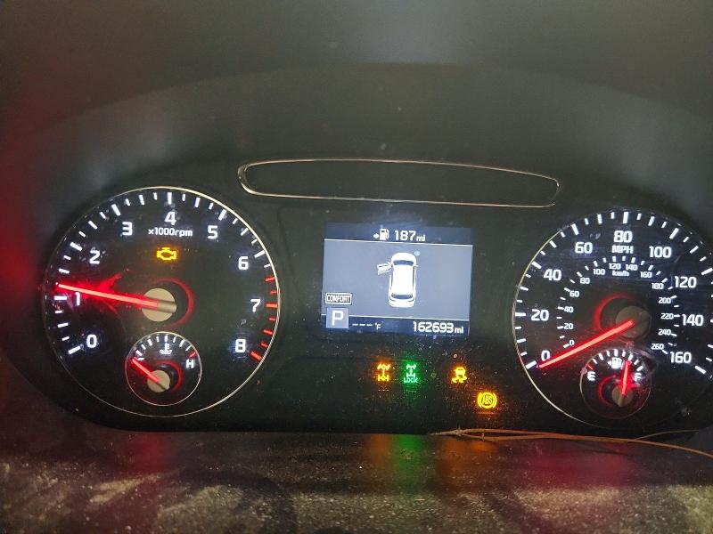 Фото 9 - KIA SORENTO