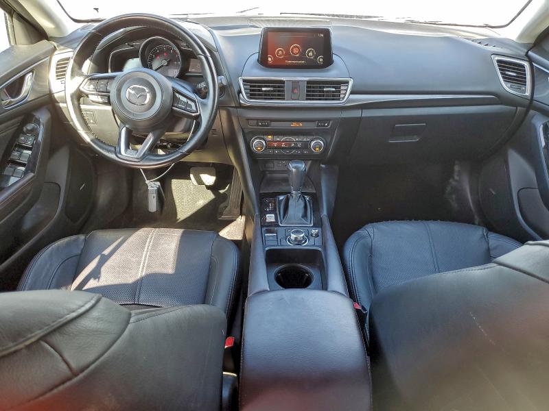 Фото 8 - MAZDA 3