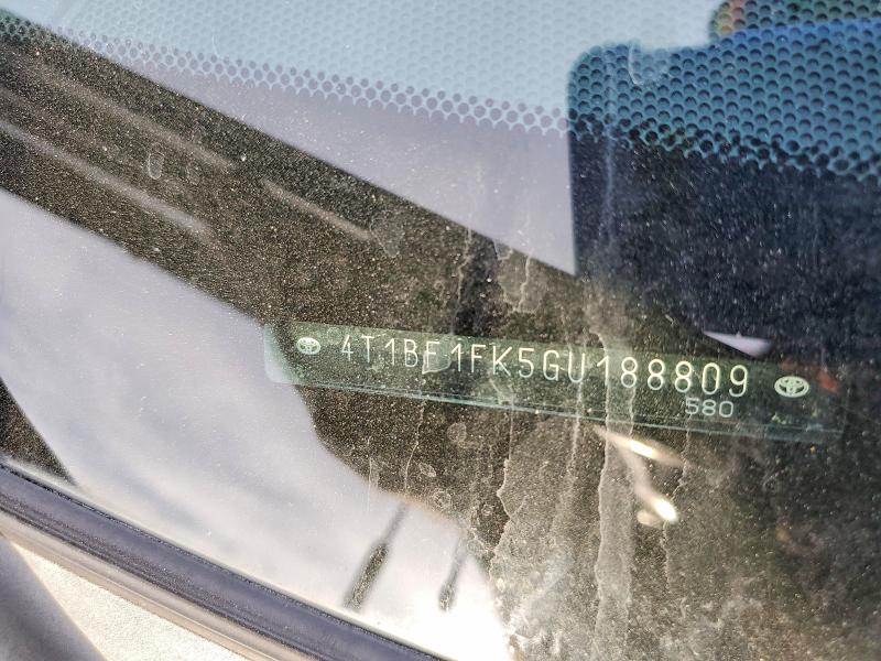 Фото 12 - TOYOTA CAMRY