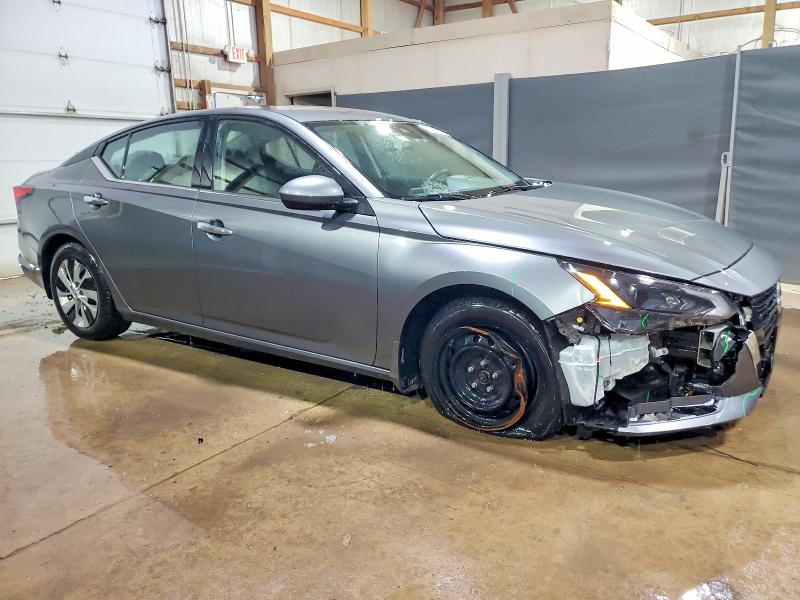 Фото 4 - NISSAN ALTIMA