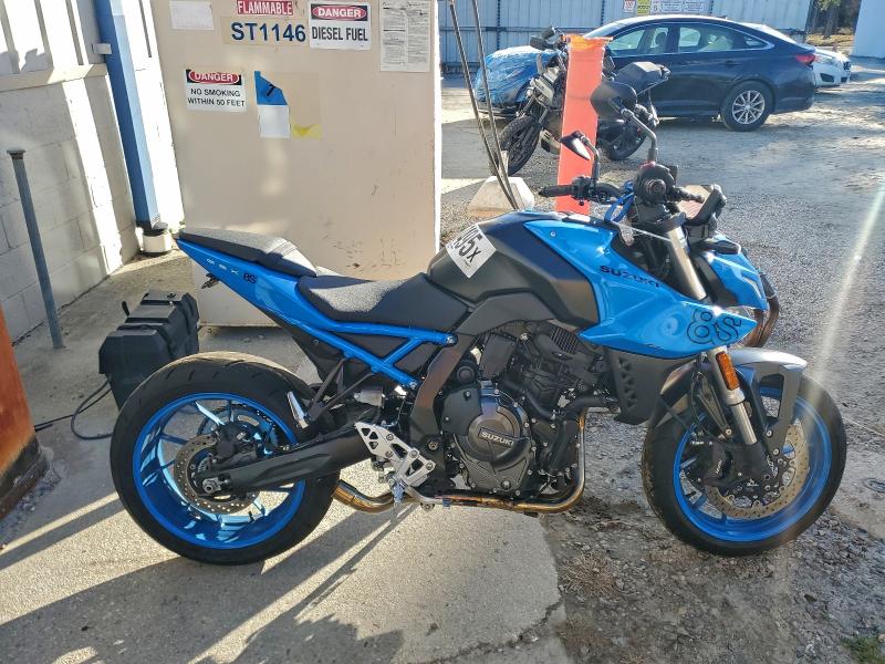 SUZUKI GSX800 R 2023