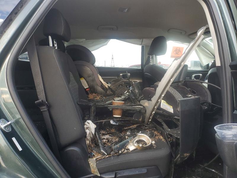 Фото 11 - KIA SORENTO