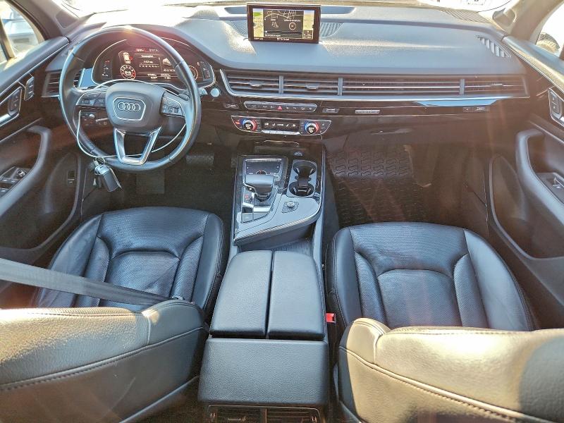 Фото 8 - AUDI Q7