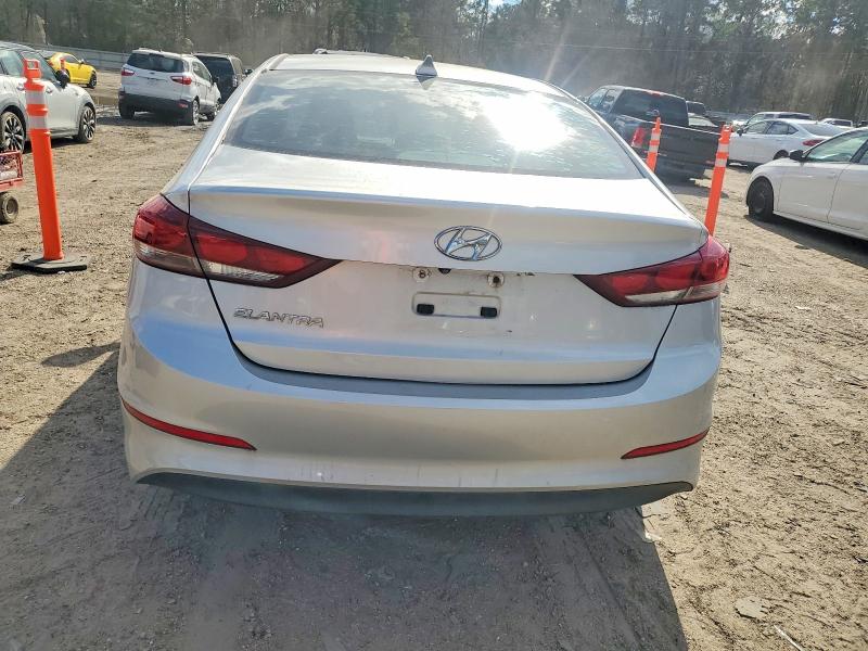 Фото 6 - HYUNDAI ELANTRA