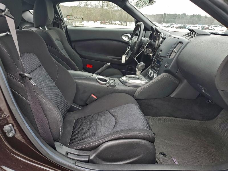 Фото 10 - NISSAN 370Z