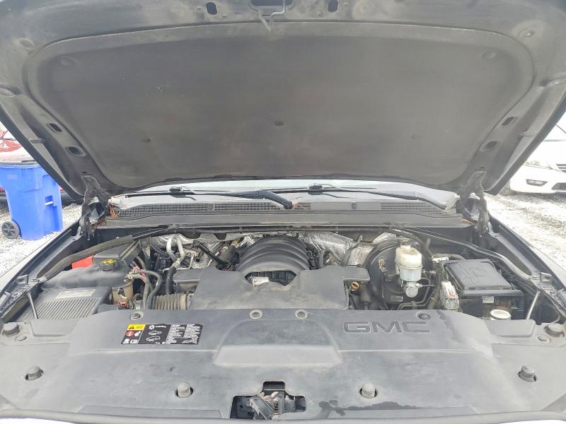 Фото 12 - GMC YUKON