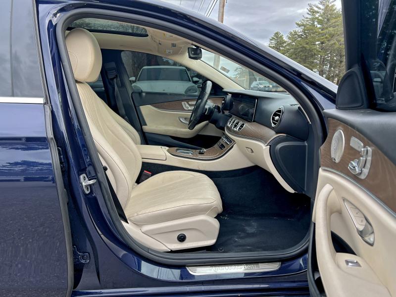 Фото 5 - MERCEDES-BENZ E-CLASS