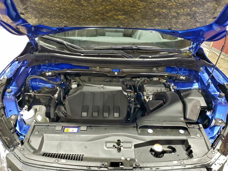 Фото 12 - MITSUBISHI ECLIPSE