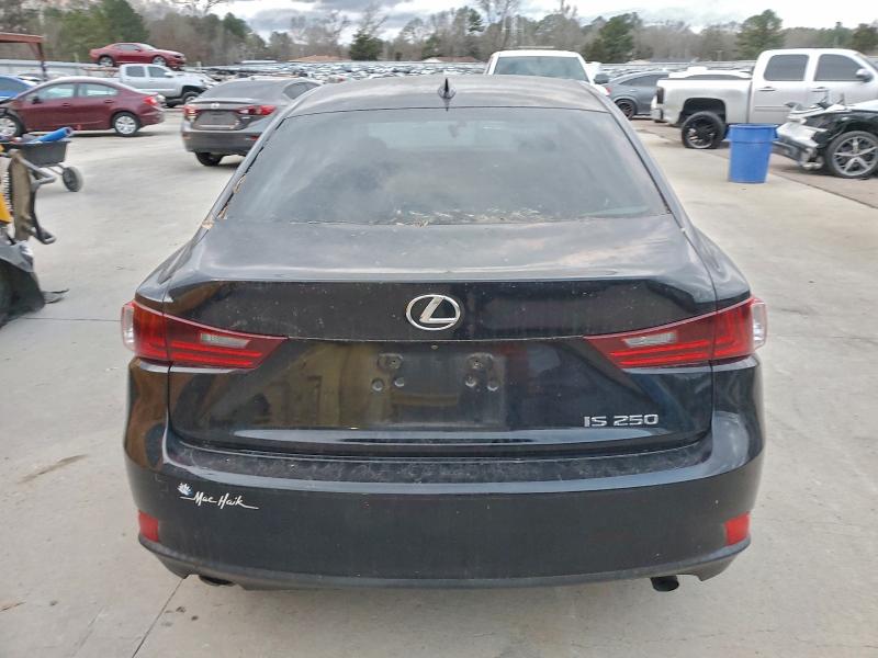 Фото 6 - LEXUS IS