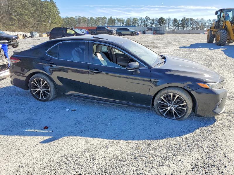 Фото 4 - TOYOTA CAMRY