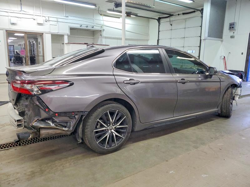 Фото 3 - TOYOTA CAMRY