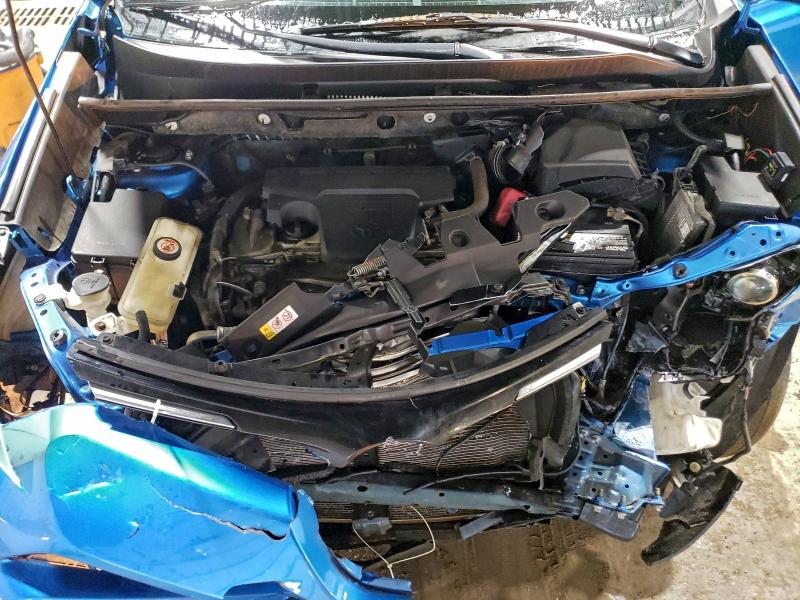 Фото 12 - TOYOTA RAV4