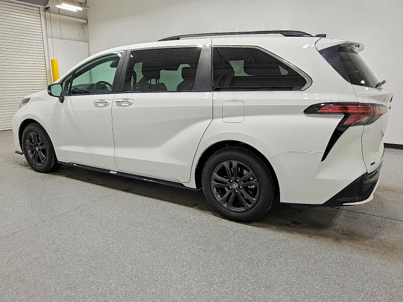 Фото 2 - TOYOTA SIENNA