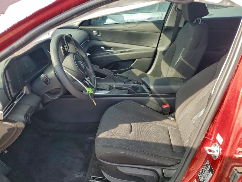 Фото 7 - HYUNDAI ELANTRA