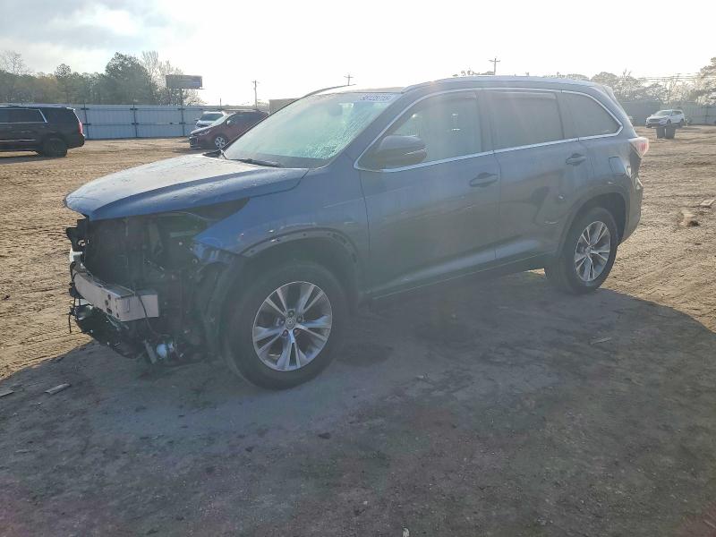 Фото 1 - TOYOTA HIGHLANDER