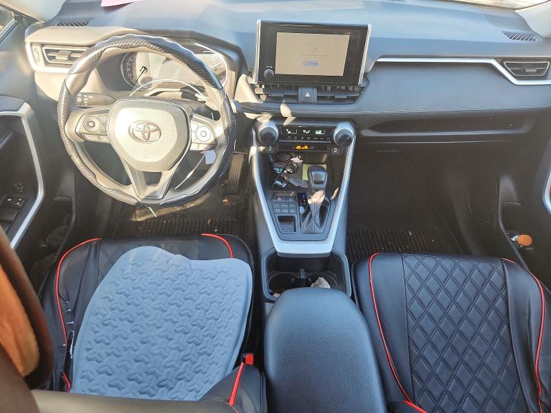 Фото 8 - TOYOTA RAV4