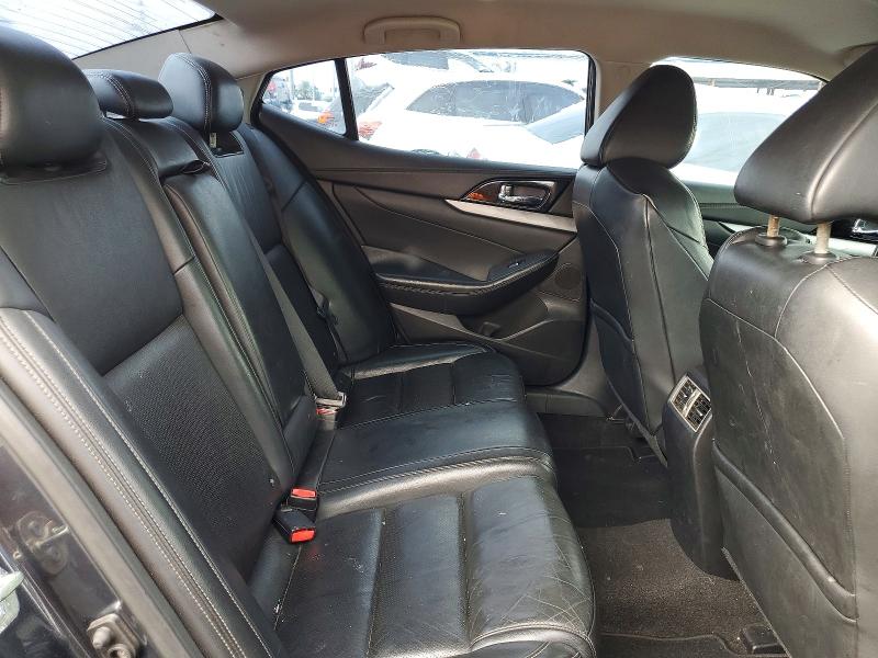 Фото 10 - NISSAN MAXIMA