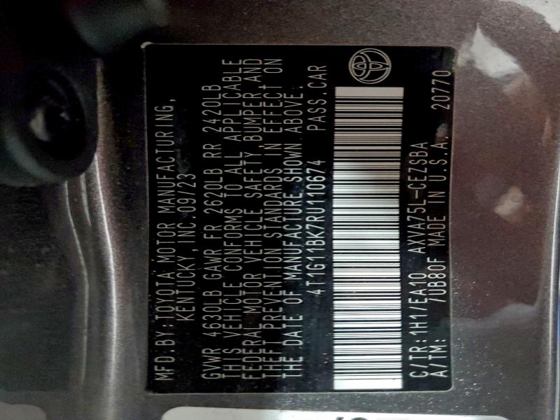 Фото 12 - TOYOTA CAMRY