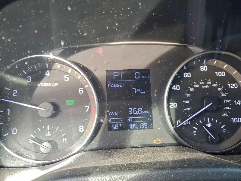 Фото 9 - HYUNDAI ELANTRA