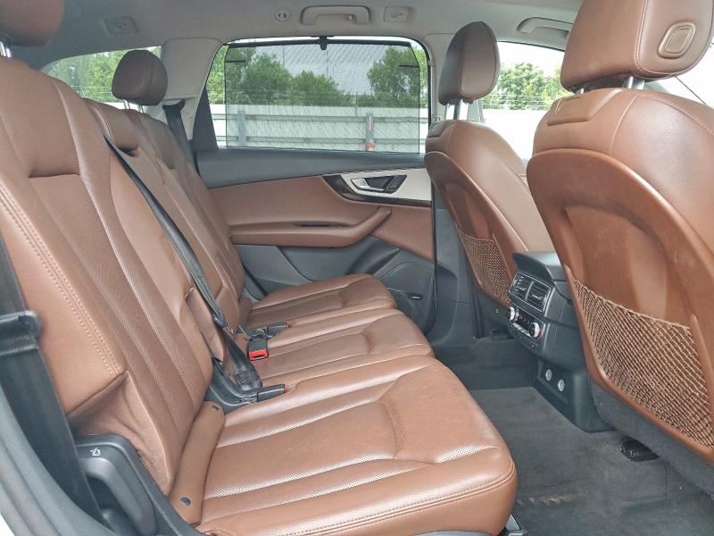 Фото 11 - AUDI Q7