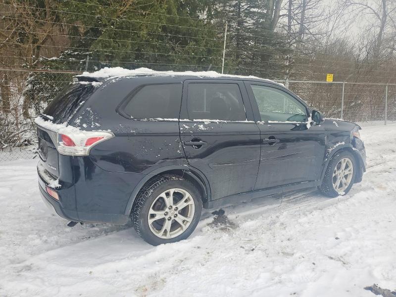 Фото 3 - MITSUBISHI OUTLANDER