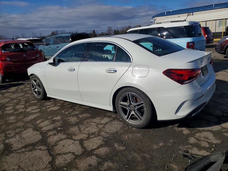 Фото 2 - MERCEDES-BENZ A-CLASS