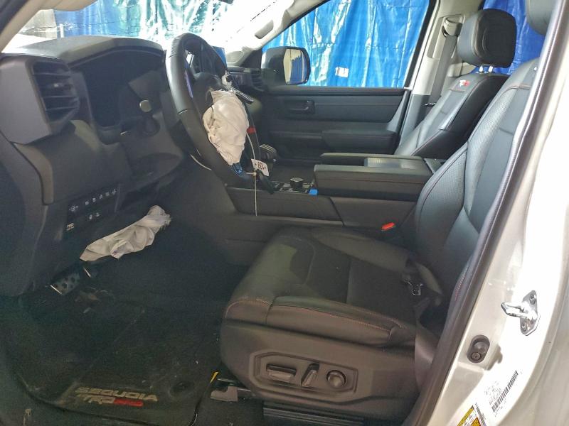 Фото 7 - TOYOTA SEQUOIA