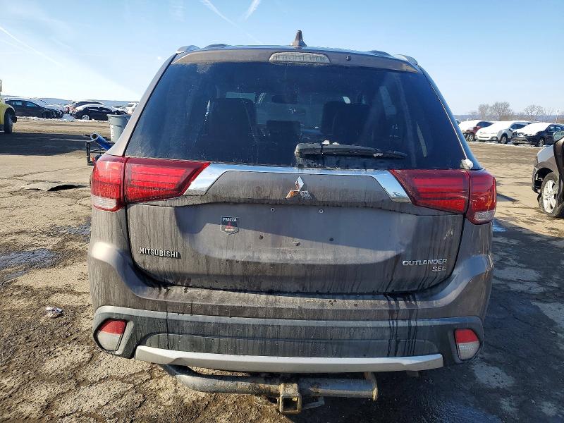 Фото 6 - MITSUBISHI OUTLANDER