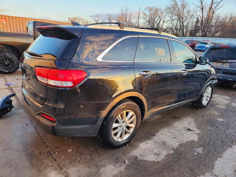 Фото 3 - KIA SORENTO