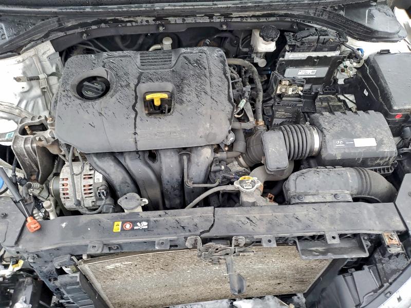 Фото 11 - HYUNDAI ELANTRA