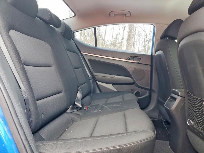 Фото 10 - HYUNDAI ELANTRA