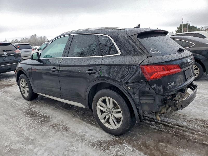 Фото 2 - AUDI Q5