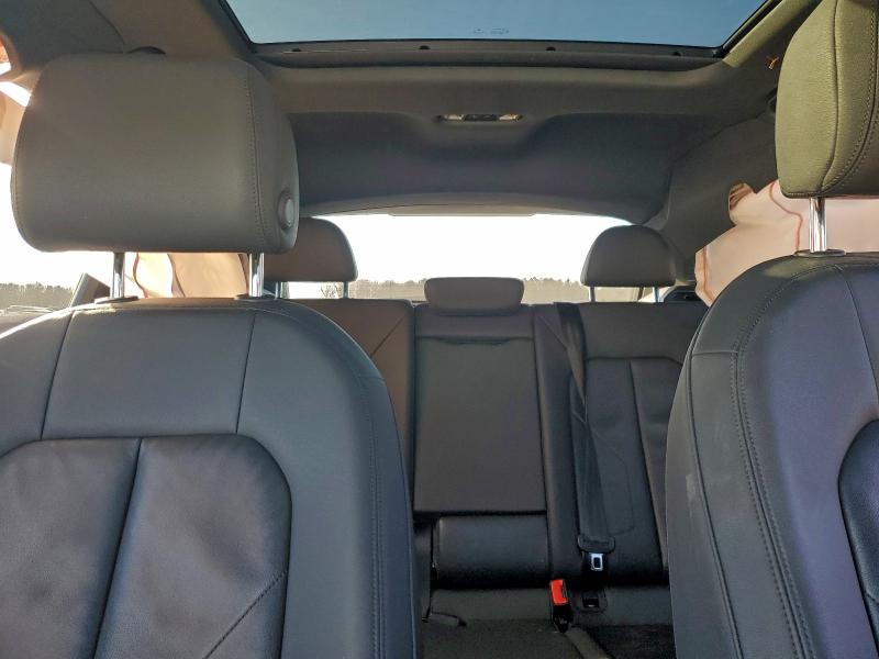 Фото 10 - AUDI Q3